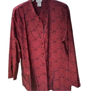 3/10 Gorgeous vintage caribe blouse